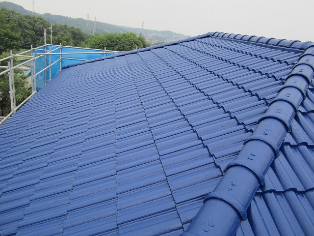 屋根塗装を施したセメント瓦